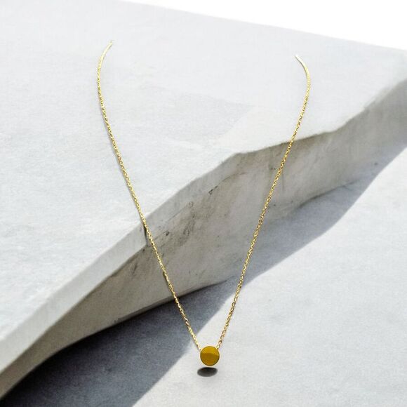 Minimalist Gold Pendant Necklace – Elegant Stainless Steel Design - Picture 2 of 8